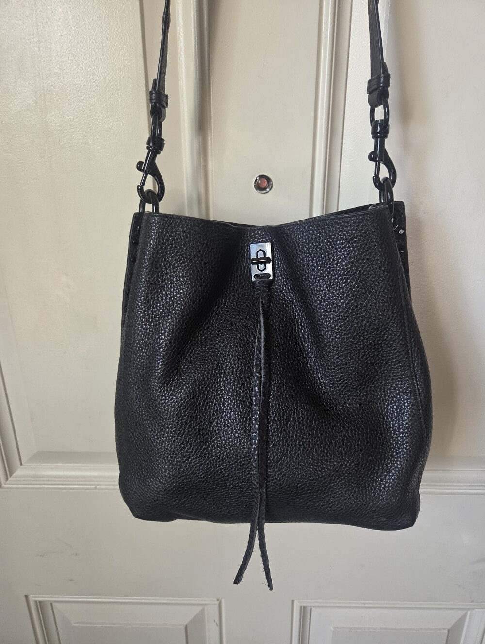 REBECCA MINKOFF "Darren" Blk. Pebbled Leather Shoulder Bag 🍁🍂